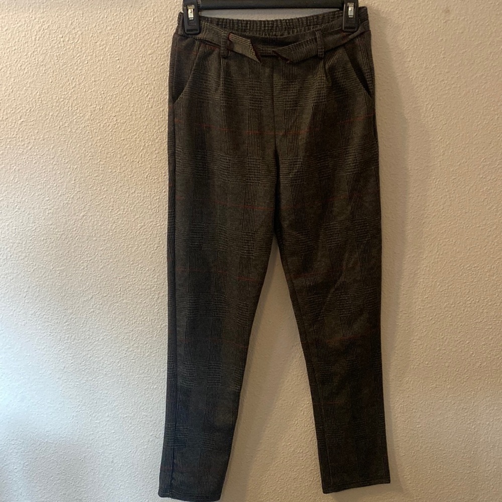 Love Tree plaid pants size small